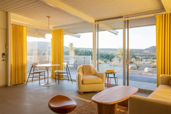 The Bungalows by Homestead Modern, Deluxe Suite - Image 3